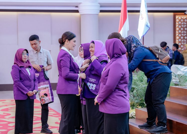 Tim Pembina Posyandu Sumut Kahiyang Ayu (tengah)  pada  Rakorda Tim Pembina Posyandu Sumut di Aula Raja Inal Siregar, Lantai 2 Kantor Gubernur Sumut(Satunusantara news/HO-Diskominfo Sumut).