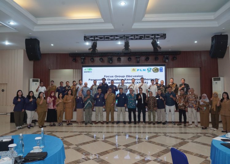 Foto bersama Peserta Forum Group Discussion (FGD) "Penguatan Ekosistem KBLBB di Sumatera Utara"  yang diselenggarakan oleh ENTREV bersama Kementerian Energi dan Sumber Daya Mineral (ESDM) serta United Nations Development Programme (UNDP), Selasa (11/11).
Kementerian ESDM.(Satunusantara news/HO-Humas PLN UID Sumut).