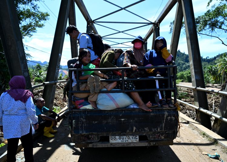 Akses jalan menuju Kecamatan Tukka, Kabupaten Tapteng, mulai kembali lancar pascabanjir dan tanag longsor yang terjadi bulan November 2025.(Satunusantara news/HO-Diskominfo Sumut)