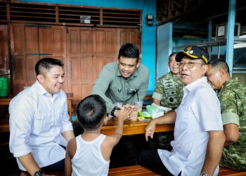 Kehadiran Gubernur Sumut disambut atusias warga Batangtoru Tapsel dan diajak ngopi bersama