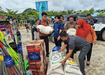 Kanwil Ditjen Imigrasi Sumut laksanakan kegiatan bakti sosial bagi masyarakat terdampak bencana di Tapteng