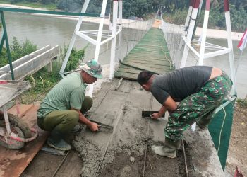 Satgas Kodam I/BB lanjutkan renovasi Jembatan Gantung Garuda di Bandar Kuala Deli Serdang