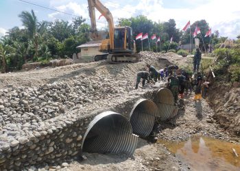 Satgas Kodam I/BB percepat pembangunan Jembatan Armco di Desa Sei Litur Tasik Langkat