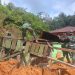 Satgas Kodam I/BB versihkan rumah warga terdampak bencana tanah longsor di Bonan Dolok Tapteng