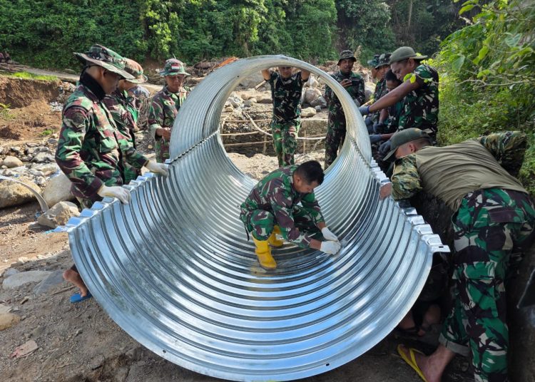 Kodam I/Bukit Barisan mulai melaksanakan pembangunan Jembatan Aramco di Desa Lubuk Manik, Kecamatan Padangsidimpuan Hutaimbaru, Kota Padangsidimpuan.(Satunusantara news/HO-Pendam I/BB)