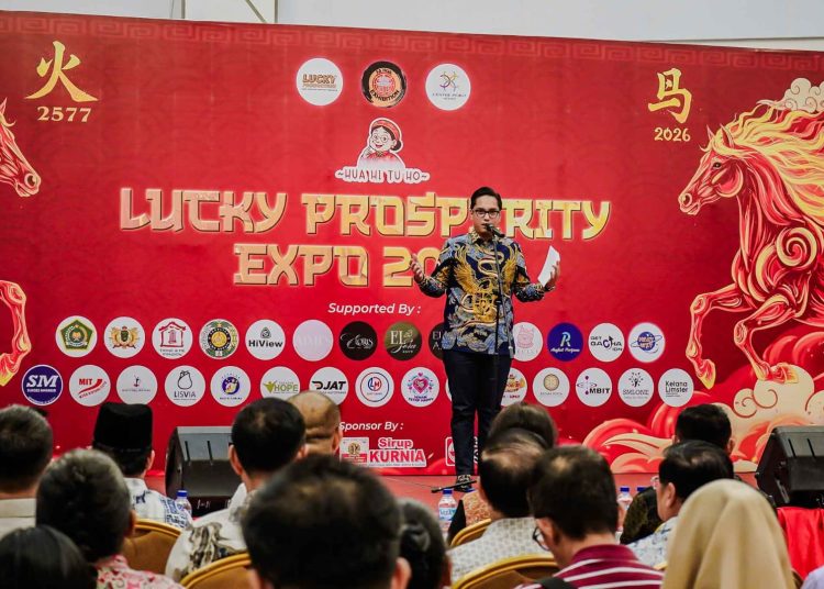 Wali Kota Medan Rico Tri Putra Bayu Waas, saat menghadiri Lucky Prosperity Expo 2026 di Mall Centre Point.(Satunusantara news/HO-Diskominfo Medan).