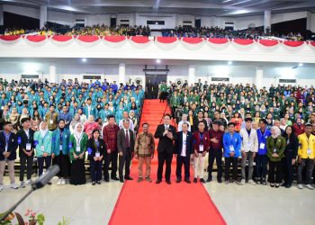 Kemdiktisaintek lepas 10.000 mahasiswa relawan bencana Sumatera di Unimed