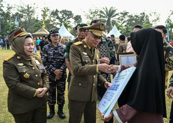 Wagub Sumut serahkan santunan kepada ahli waris dan penghargaan keselamatan kerja sejumlah perusahaan