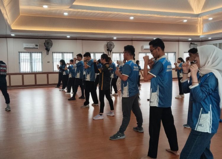 Pegawai Lapas  Kelas I Medan, saat  menggelar kegiatan olahraga Bela Diri Modern bagi pegawai Lapas Medan.(Satunusantara news/HO-Lapas Medan).