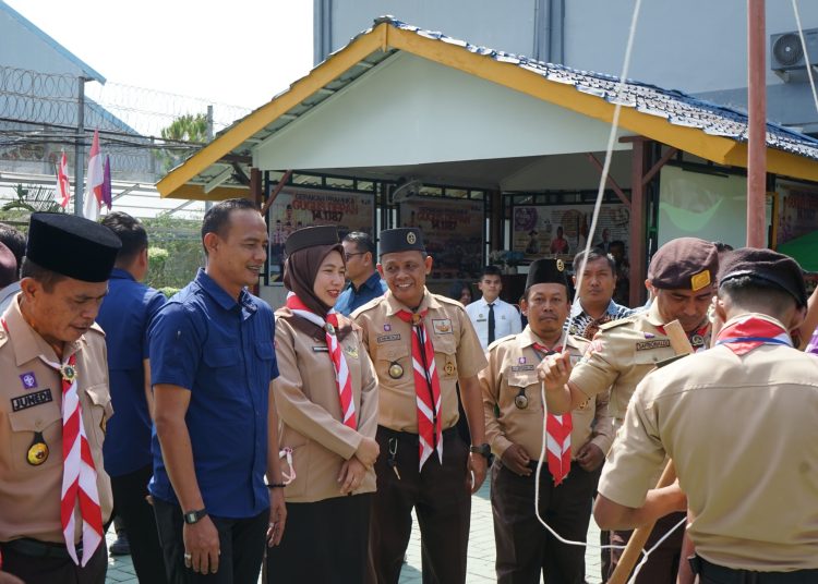 Kepala Lapas Kelas I Medan, Fonika Affandi (tiga dari kiri) saat menyaksikan kegiatan LENTERA I di Lapas Medan.(Satunusantara news/HO-Lapas Medan).