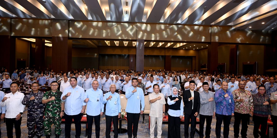 Gubernur Sumut Muhammad Bobby Afif Nasution (tengah) pada acara Musrenbang RKPD Sumut 2027 di Hotel Santika Dyandra, Medan.(Satunusantara news/HO-Diskominfo Sumut).