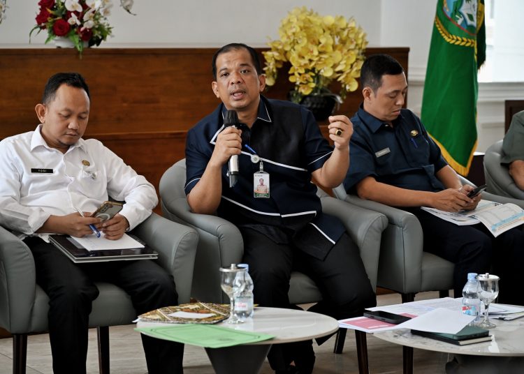Kepala Dinas Perindag ESDM Sumut, Dedi Jaminsyah Putra Harahap, dalam konferensi pers di Lobby Dekranasda Kantor Gubernur Sumut.(Satunusantara news/HO-Diskominfo Sumut).