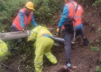 PLN UP3 Pematangsiantar gerak cepat pulihkan 100 persen gangguan listrik di wilayah Parapa