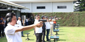 Kanwil Ditjen Imigrasi Sumut gelar kegiatan pelatihan menembak bagi jajaran ASN di Batlyon Parako 463 Pasgat