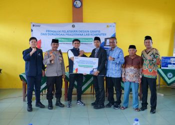 PLN UID Sumut dukung peningkatan kualitas pendidikan melalui program TJSL bagi MTs Muhammadiyah 19 Tanjung Pura