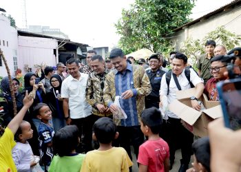 Gubernur Sumut pastikan rumah warta yang rusak akibat angin puting beliung di Medan Johor dibangun kembali