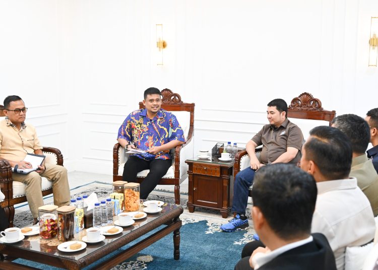 Gubernur Sumut, Muhammad Bobby Afif Nasution (tengah) saat menerima  audiensi DPP dan DPD Apersi Sumut di Kantor Gubernur Sumut.(Satunusantara news/HO-Diskominfo Sumut).