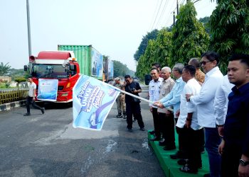 Wagub Sumut bersama Menko Pangan lepas ekspor perdana 40 ton terasi udang ke Thailand